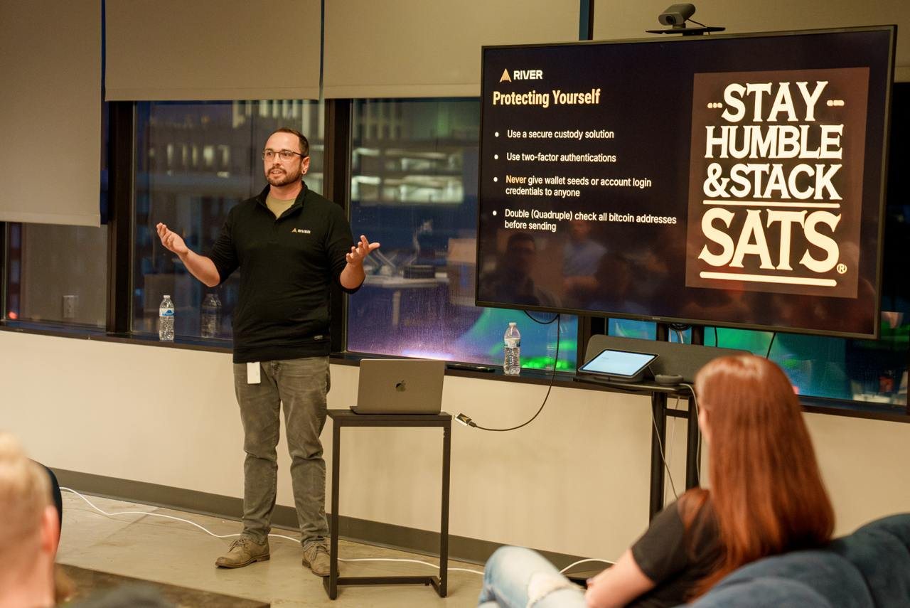 Columbus Bitcoin Meetup gallery photo 45